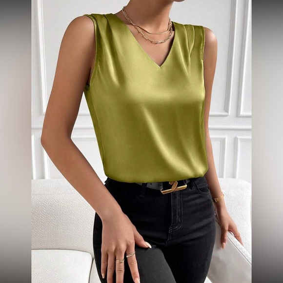 Luxe V neck sleeveless blouse - Picture 9 of 15